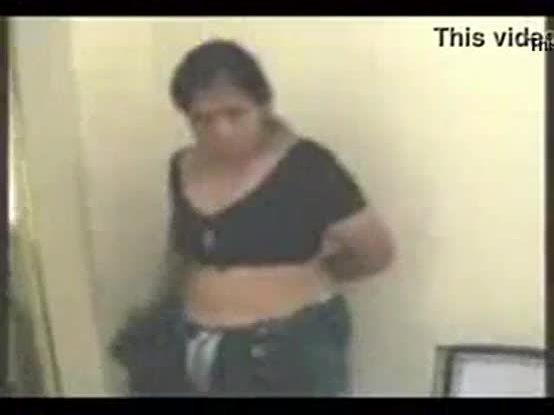 India Aunty Nighty Fuck - Indian aunty in nighty mobile videos | MasalaDesi PornTube